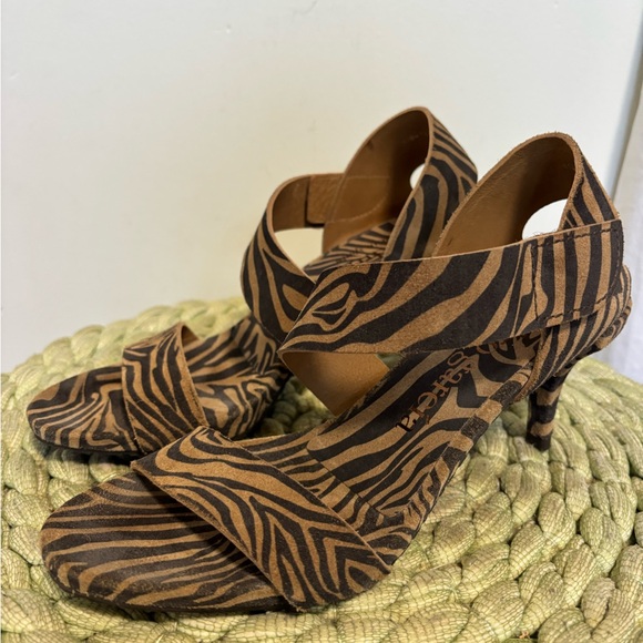 Pedro Garcia West Tan Black Zebra Suede Heel Sandals Size 37.5 - Picture 2 of 9